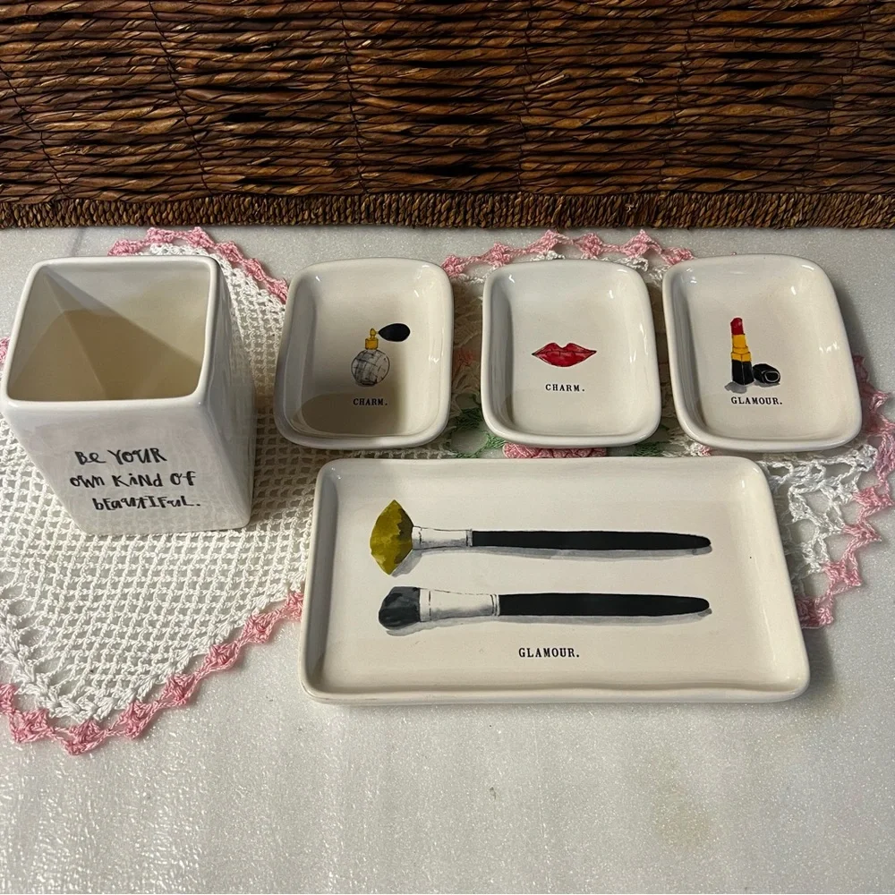 Rae Dunn set includes